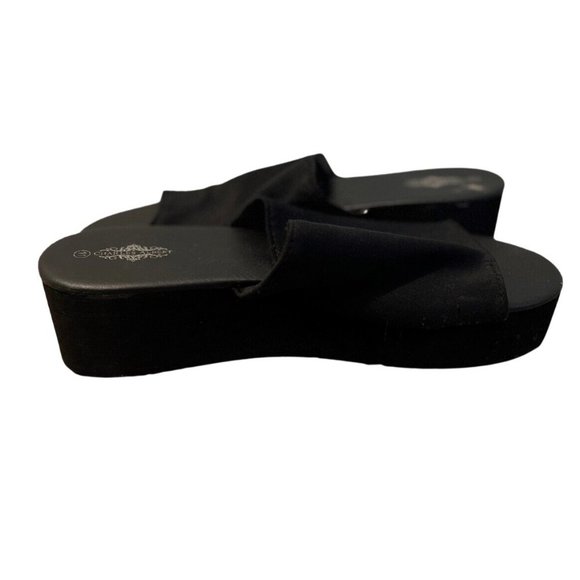 Women's Charles Albert Size 11 Sandals All Black - Picture 1 of 5
